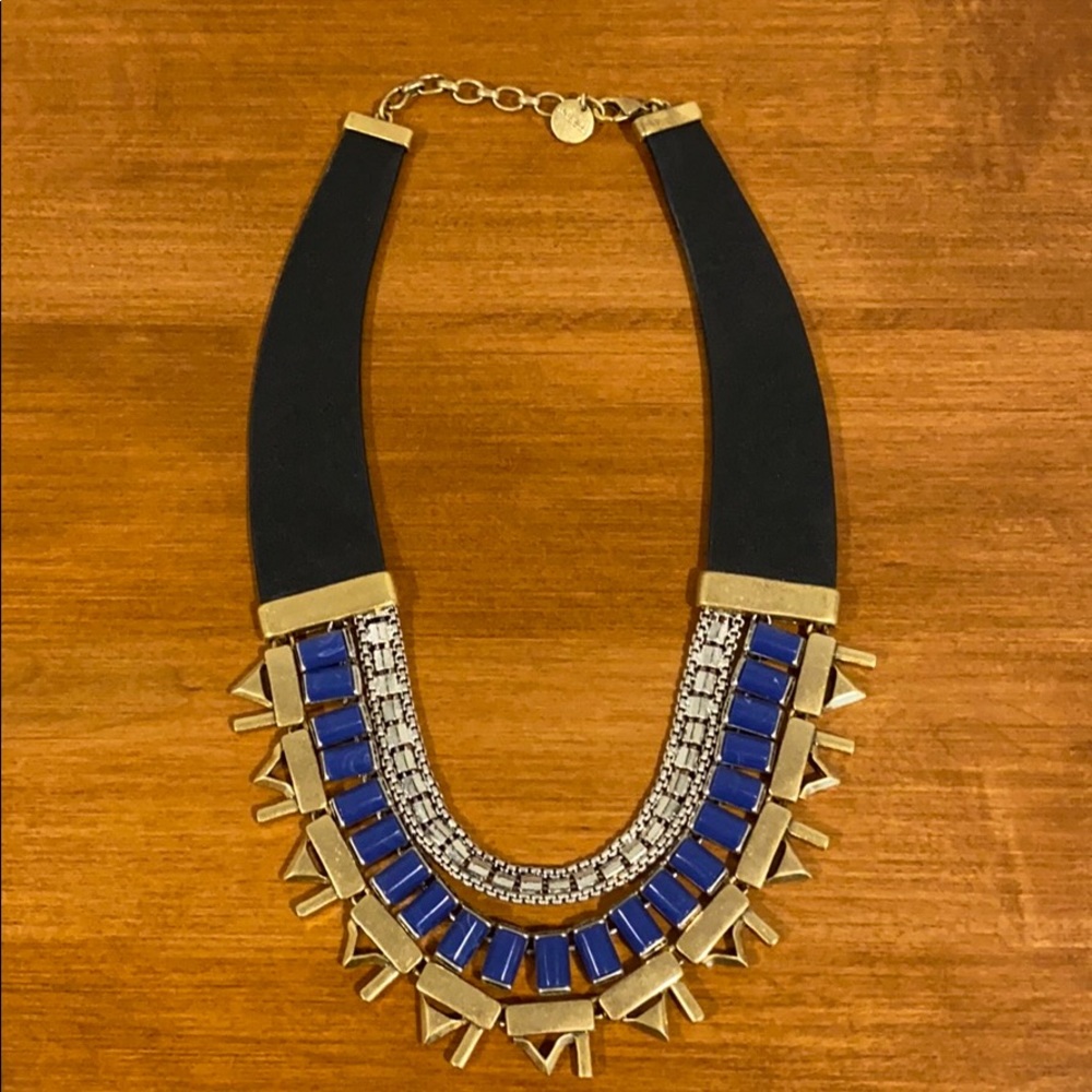 Statement necklace